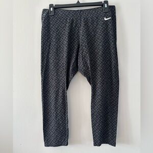 Nike Dark Gray Geometric Capris